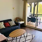 Bel Cosy En Avec Piscine Apartament