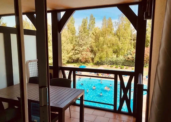 Bel Cosy En Avec Piscine Apartment