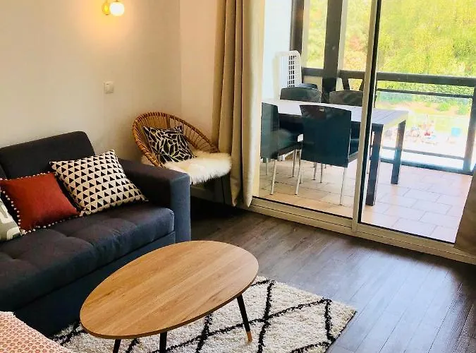 Bel Cosy En Avec Piscine Apartment